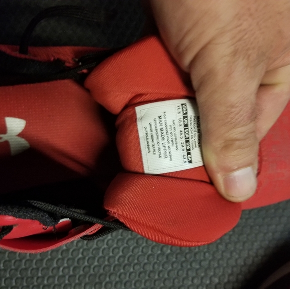 Under Armour Men's Shoes - Picture 2 of 2
